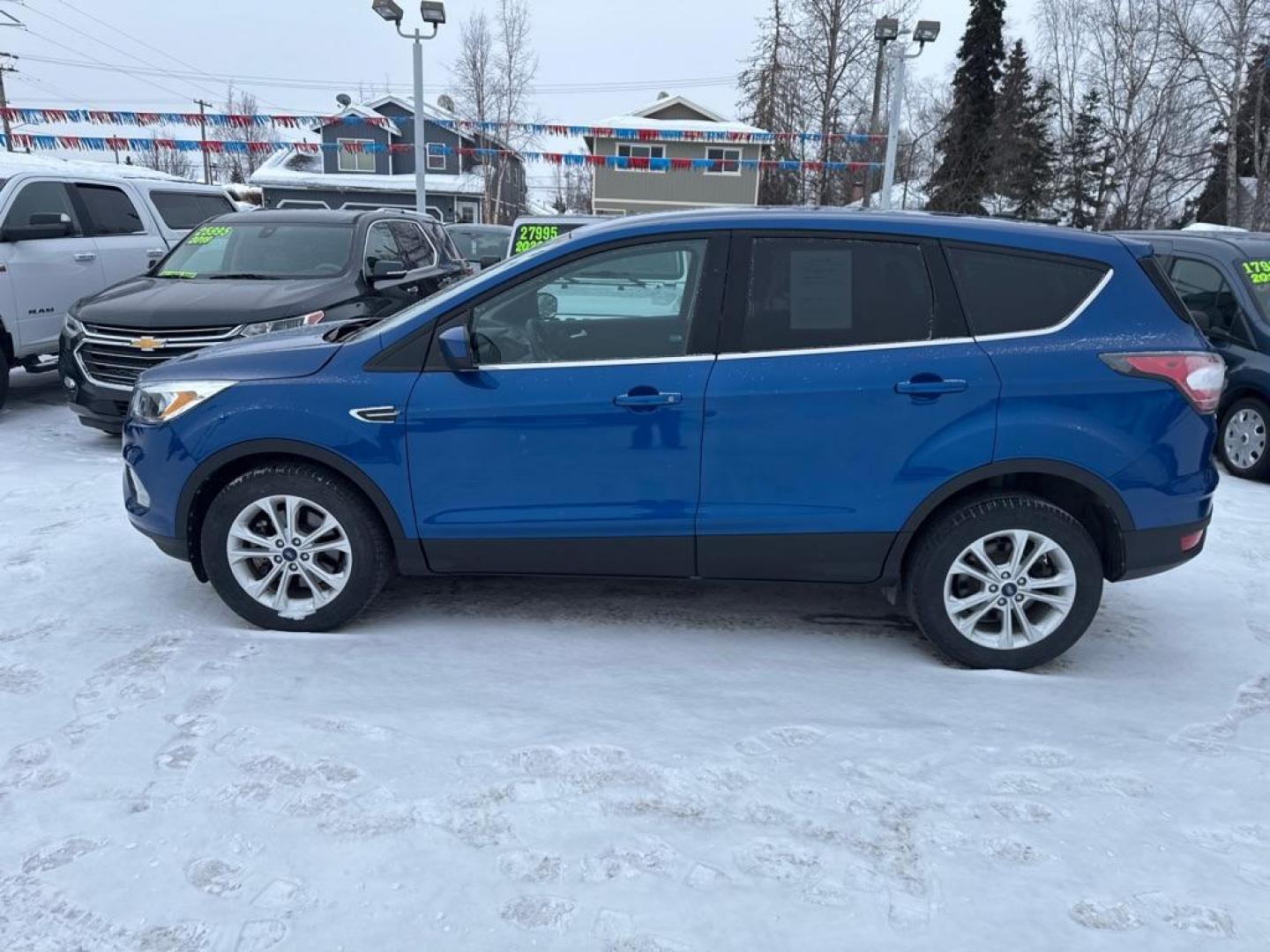 2017 BLUE FORD ESCAPE SE (1FMCU9GD2HU) with an 1.5L engine, Automatic transmission, located at 929 East 8th Ave, Anchorage, AK, 99501, (907) 274-2277, 61.214783, -149.866074 - Photo#1