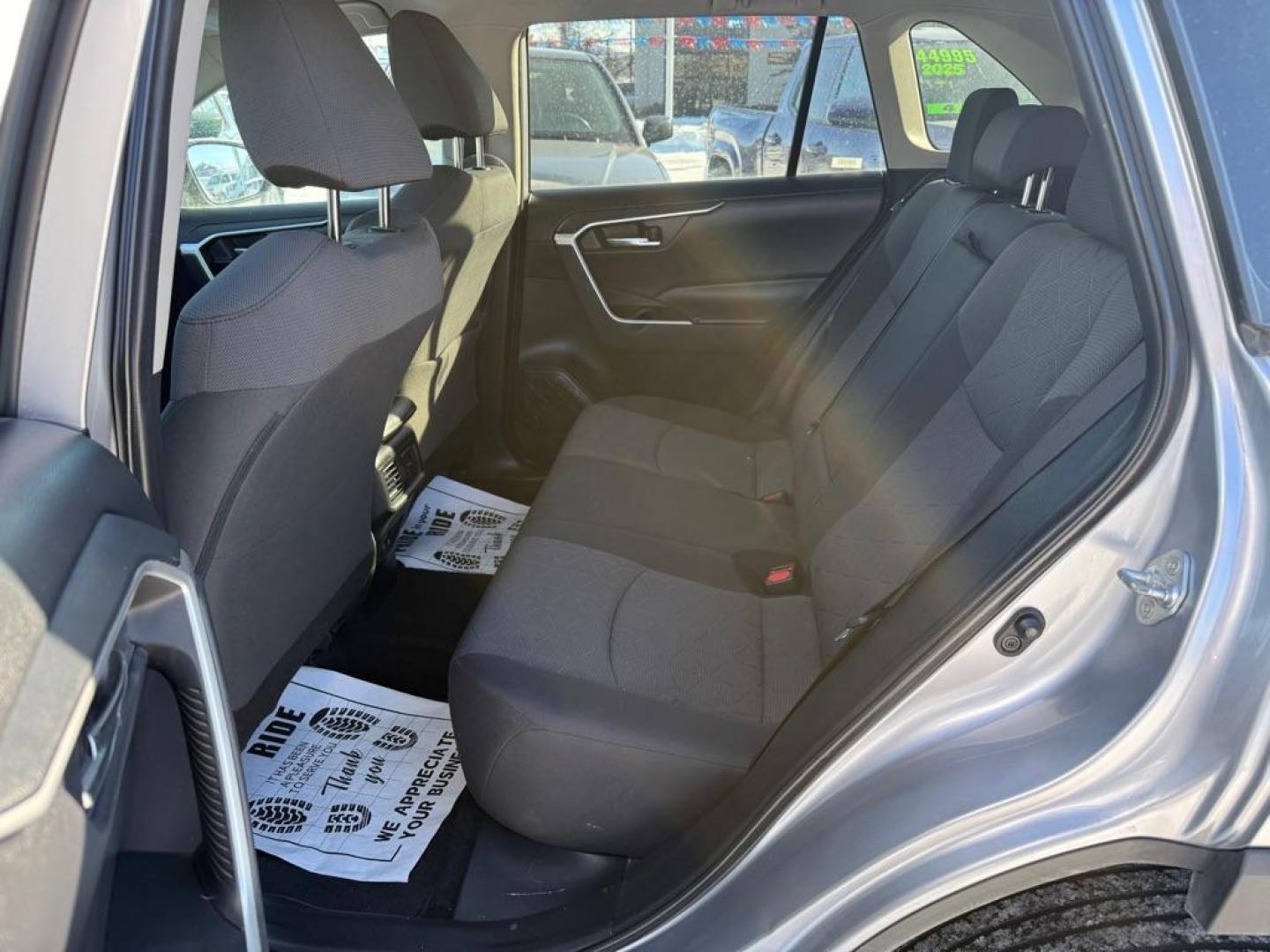 2020 SILVER TOYOTA RAV4 XLE (2T3P1RFV8LC) with an 2.5L engine, Automatic transmission, located at 929 East 8th Ave, Anchorage, AK, 99501, (907) 274-2277, 61.214783, -149.866074 - Photo#3