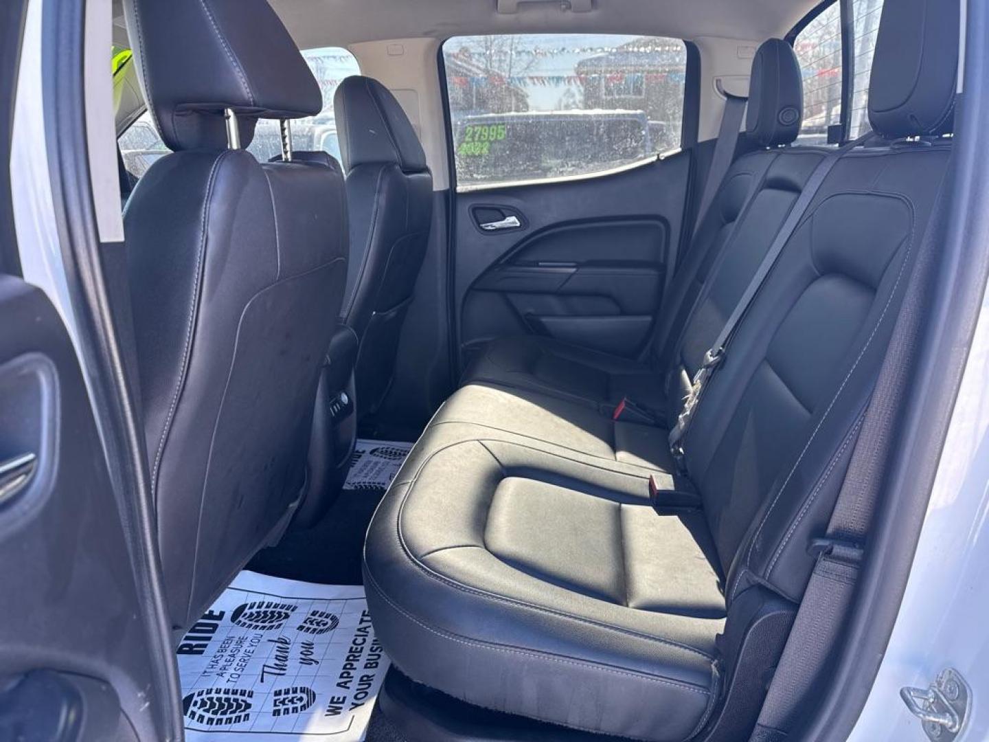 2016 WHITE GMC CANYON SLT (1GTG6DE38G1) with an 3.6L engine, Automatic transmission, located at 929 East 8th Ave, Anchorage, AK, 99501, (907) 274-2277, 61.214783, -149.866074 - Photo#3