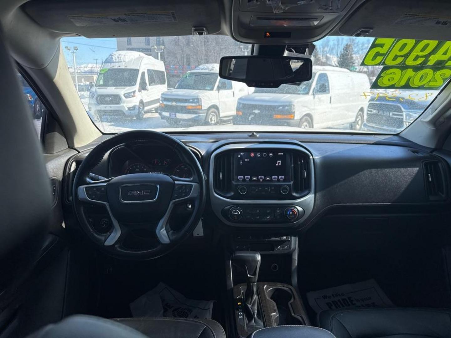 2016 WHITE GMC CANYON SLT (1GTG6DE38G1) with an 3.6L engine, Automatic transmission, located at 929 East 8th Ave, Anchorage, AK, 99501, (907) 274-2277, 61.214783, -149.866074 - Photo#4