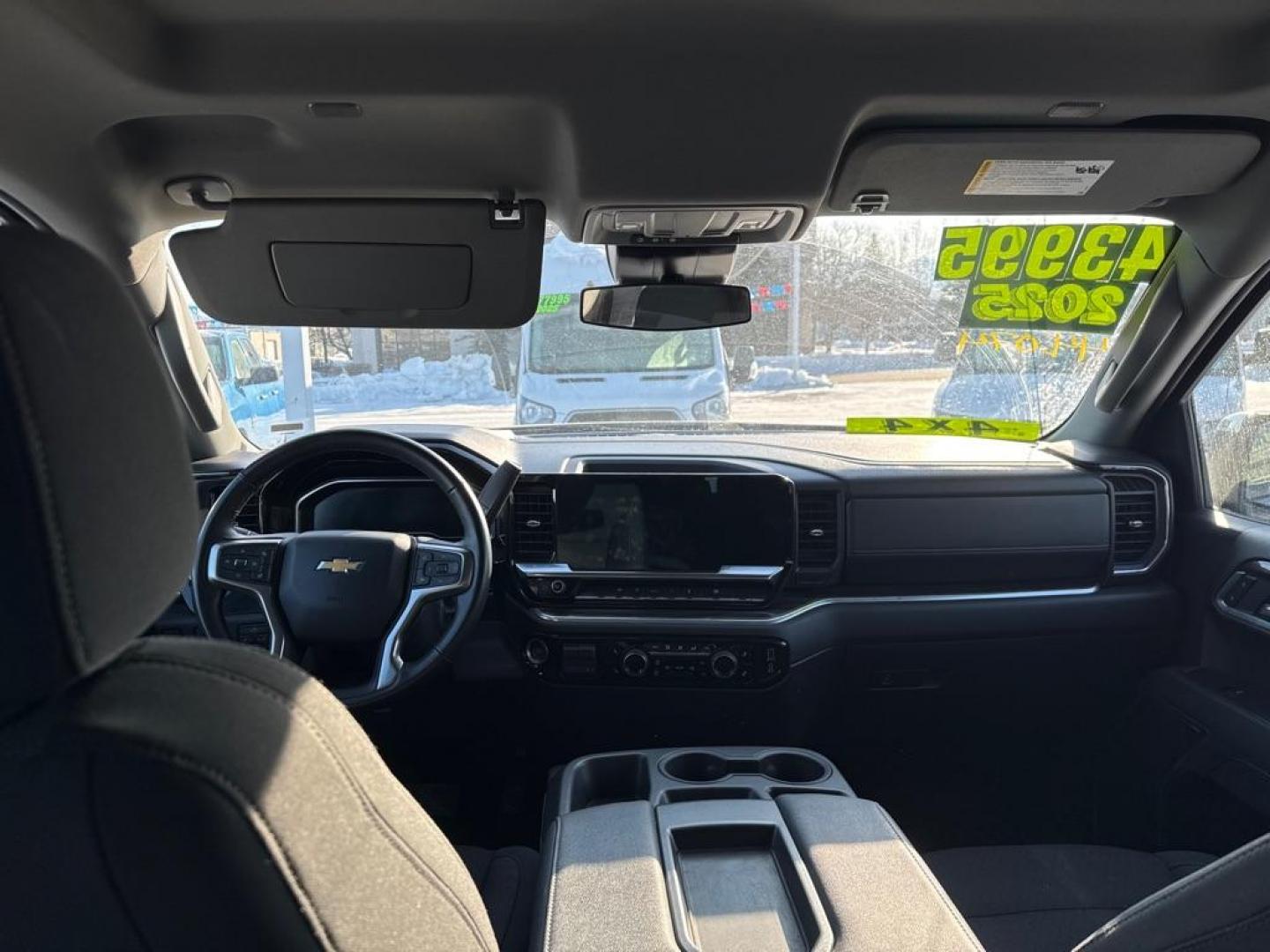 2025 GRAY CHEVROLET SILVERADO 1500 LT (2GCUKDED2S1) with an 5.3L engine, Automatic transmission, located at 929 East 8th Ave, Anchorage, AK, 99501, (907) 274-2277, 61.214783, -149.866074 - Photo#4