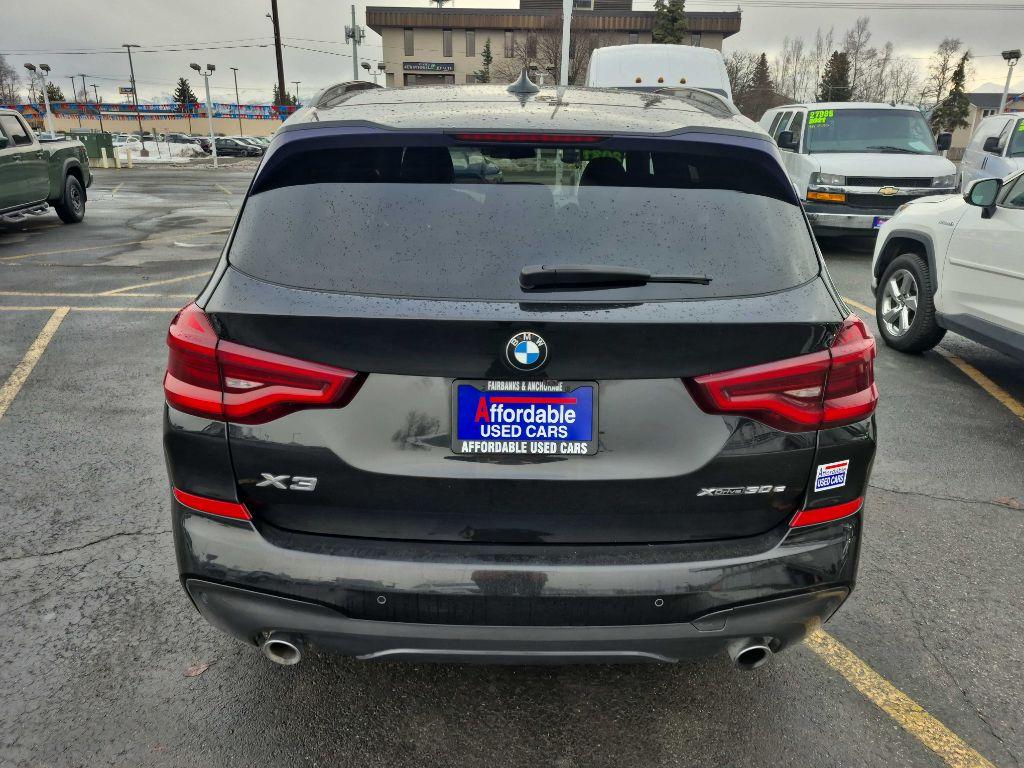 photo of 2021 BMW X3 XDRIVE30E