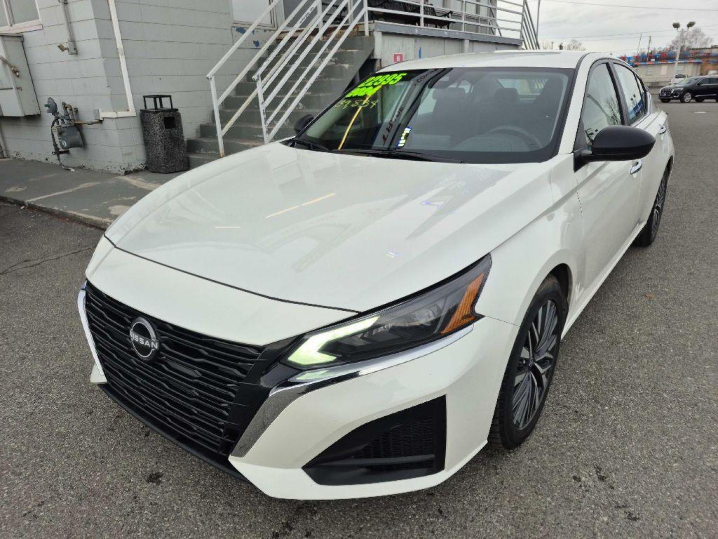 2024 WHITE NISSAN ALTIMA SV SV (1N4BL4DV6RN) with an 2.5L engine, Continuously Variable transmission, located at 929 East 8th Ave, Anchorage, AK, 99501, (907) 274-2277, 61.214783, -149.866074 - Photo#0