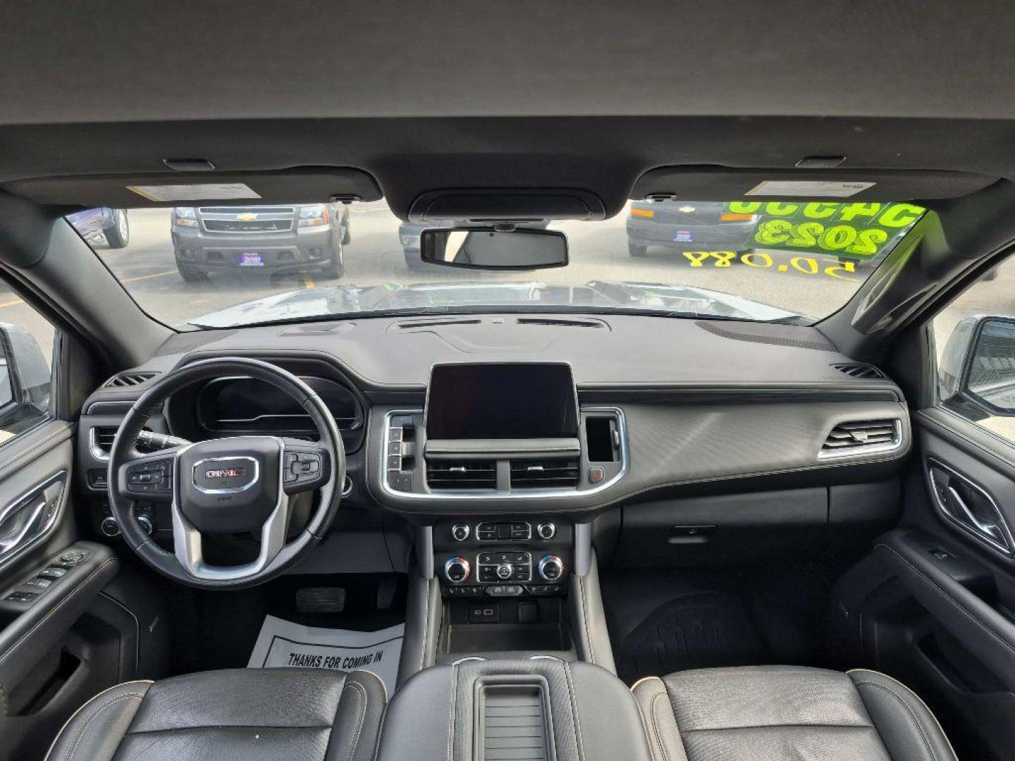 2023 GRAY GMC YUKON XL SLT 1500 SLT (1GKS2GKD9PR) with an 5.3L engine, Automatic transmission, located at 929 East 8th Ave, Anchorage, AK, 99501, (907) 274-2277, 61.214783, -149.866074 - Photo#4