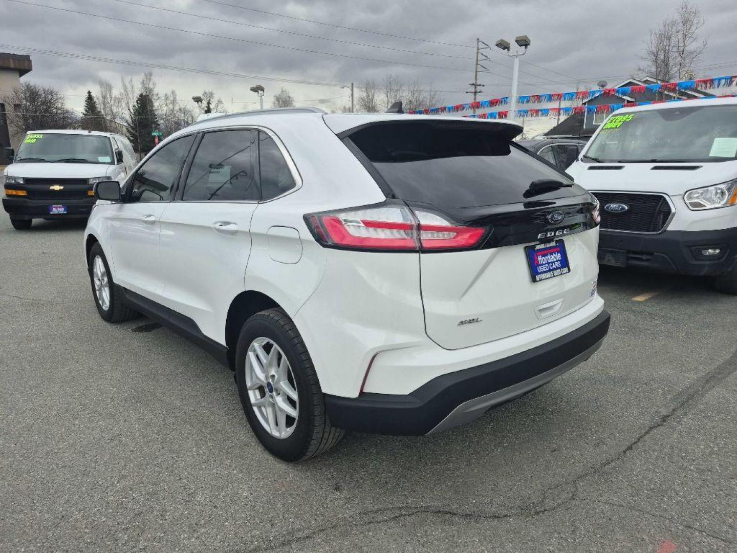 2022 WHITE FORD EDGE SEL SEL (2FMPK4J99NB) with an 2.0L engine, Automatic transmission, located at 929 East 8th Ave, Anchorage, AK, 99501, (907) 274-2277, 61.214783, -149.866074 - Photo#2