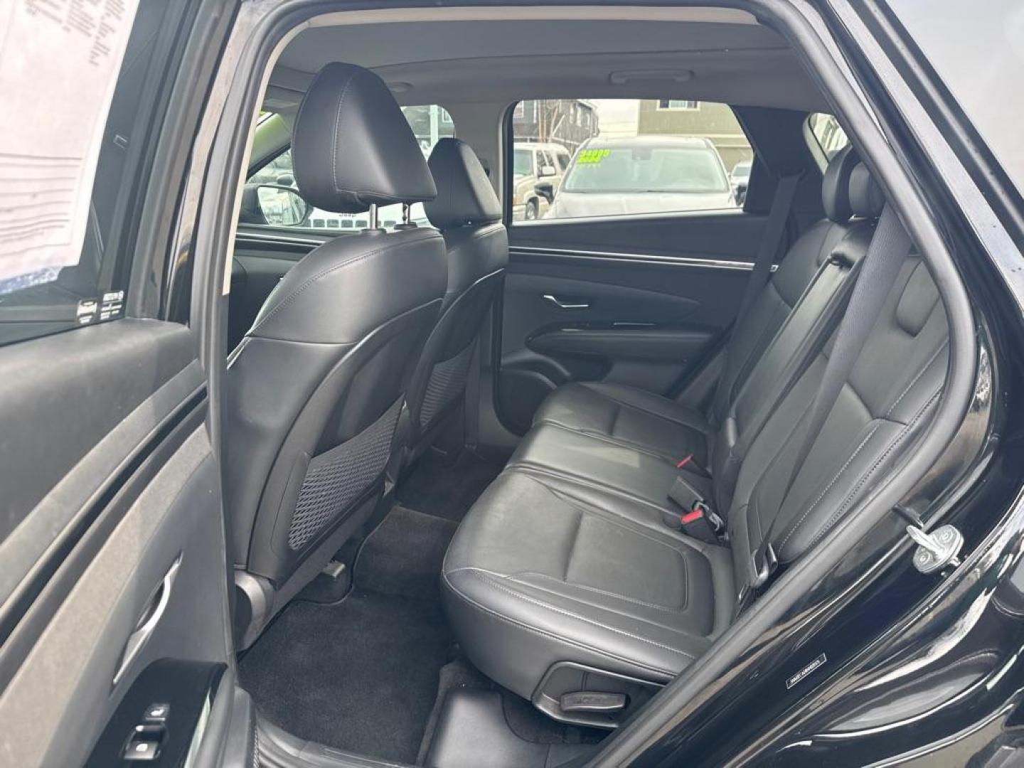 2022 BLACK HYUNDAI TUCSON LMTD LIMITED (5NMJECAE8NH) with an 2.5L engine, Automatic transmission, located at 929 East 8th Ave, Anchorage, AK, 99501, (907) 274-2277, 61.214783, -149.866074 - Photo#3