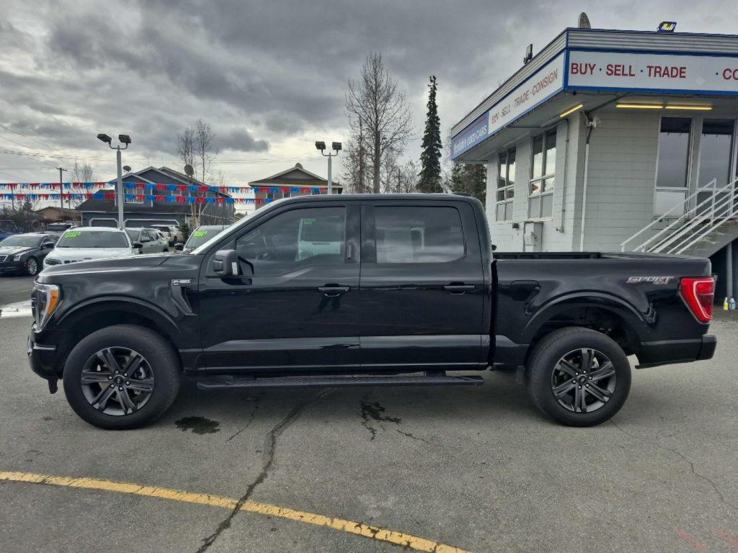 2023 BLACK FORD F150 SUPERCREW (1FTEW1EP0PK) with an 2.7L engine, Automatic transmission, located at 929 East 8th Ave, Anchorage, AK, 99501, (907) 274-2277, 61.214783, -149.866074 - Photo#1