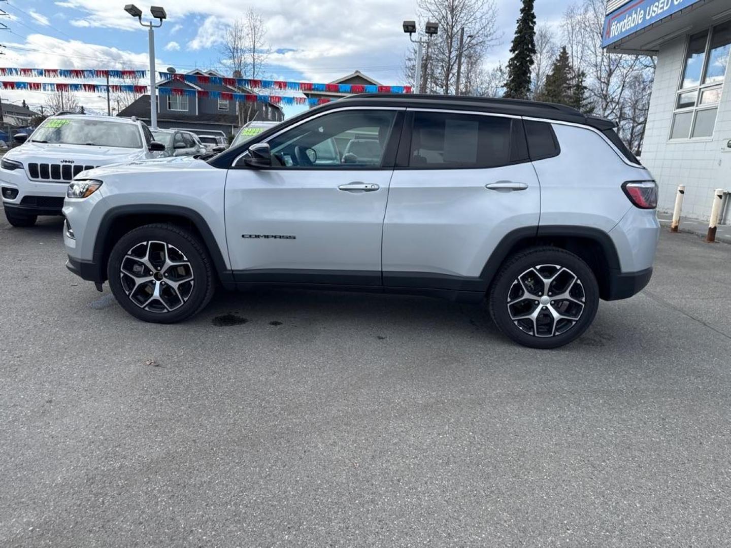 2024 SILVER JEEP COMPASS LIMITED (3C4NJDCN4RT) with an 2.0L engine, Automatic transmission, located at 929 East 8th Ave, Anchorage, AK, 99501, (907) 274-2277, 61.214783, -149.866074 - Photo#1