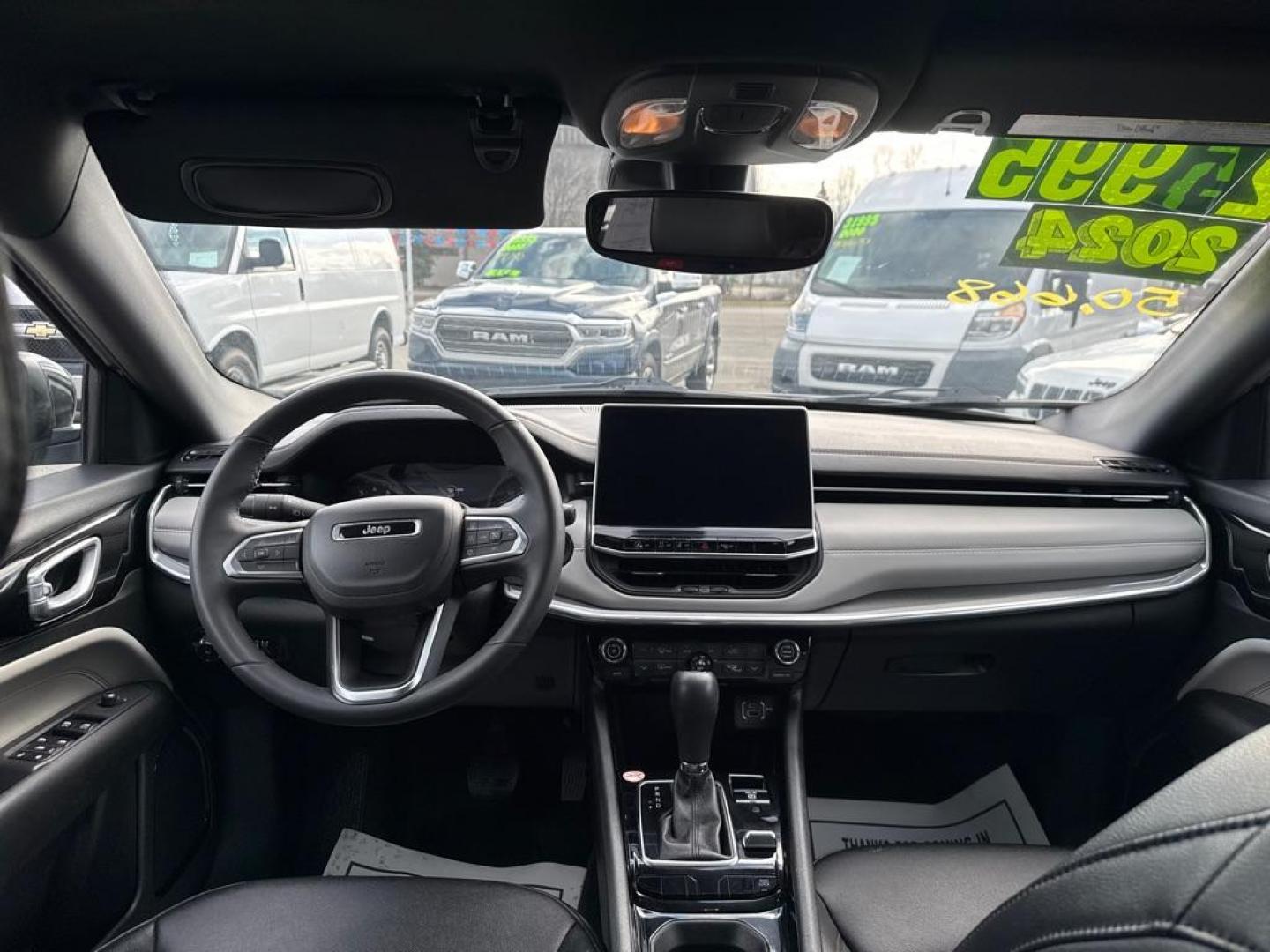 2024 SILVER JEEP COMPASS LIMITED (3C4NJDCN4RT) with an 2.0L engine, Automatic transmission, located at 929 East 8th Ave, Anchorage, AK, 99501, (907) 274-2277, 61.214783, -149.866074 - Photo#4