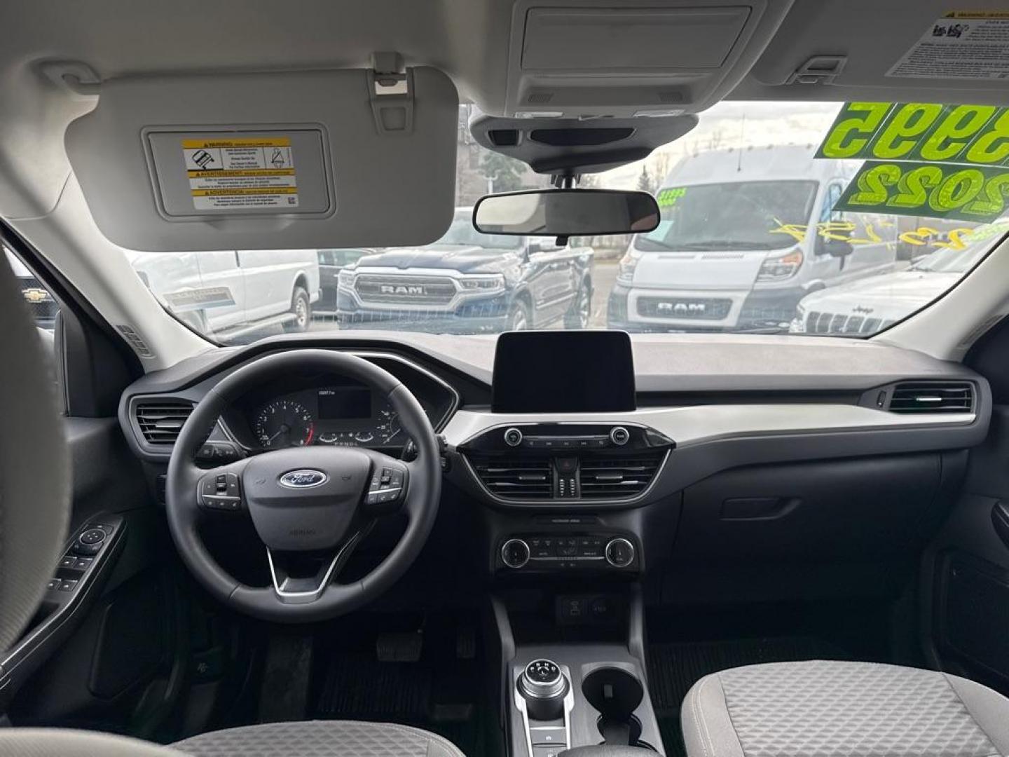 2022 BLACK FORD ESCAPE SE (1FMCU9G65NU) with an 1.5L engine, Automatic transmission, located at 929 East 8th Ave, Anchorage, AK, 99501, (907) 274-2277, 61.214783, -149.866074 - Photo#3