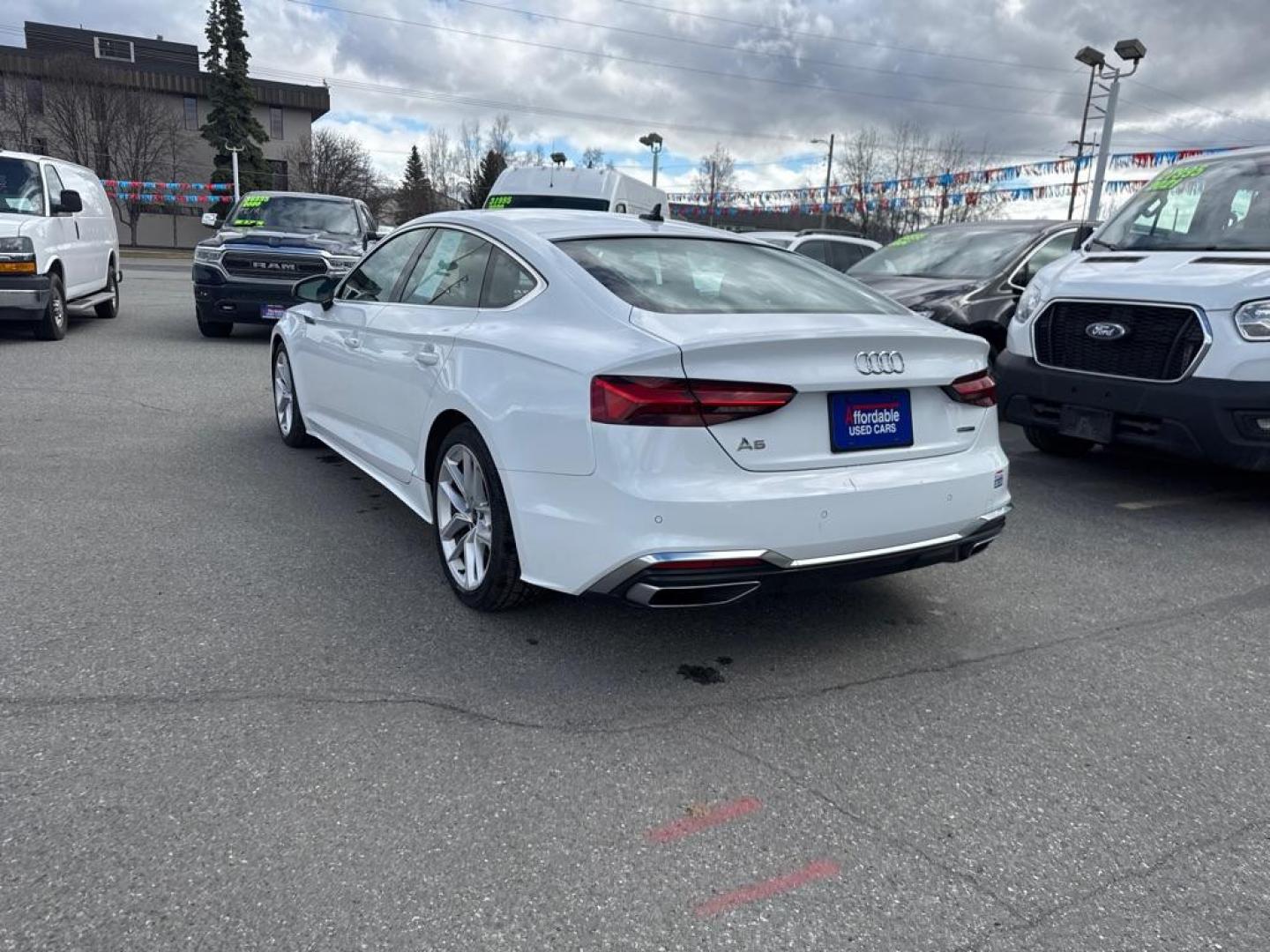 2024 WHITE AUDI A5 PREMIUM PLUS 45 (WAUFACF55RA) with an 2.0L engine, Automatic transmission, located at 929 East 8th Ave, Anchorage, AK, 99501, (907) 274-2277, 61.214783, -149.866074 - Photo#3