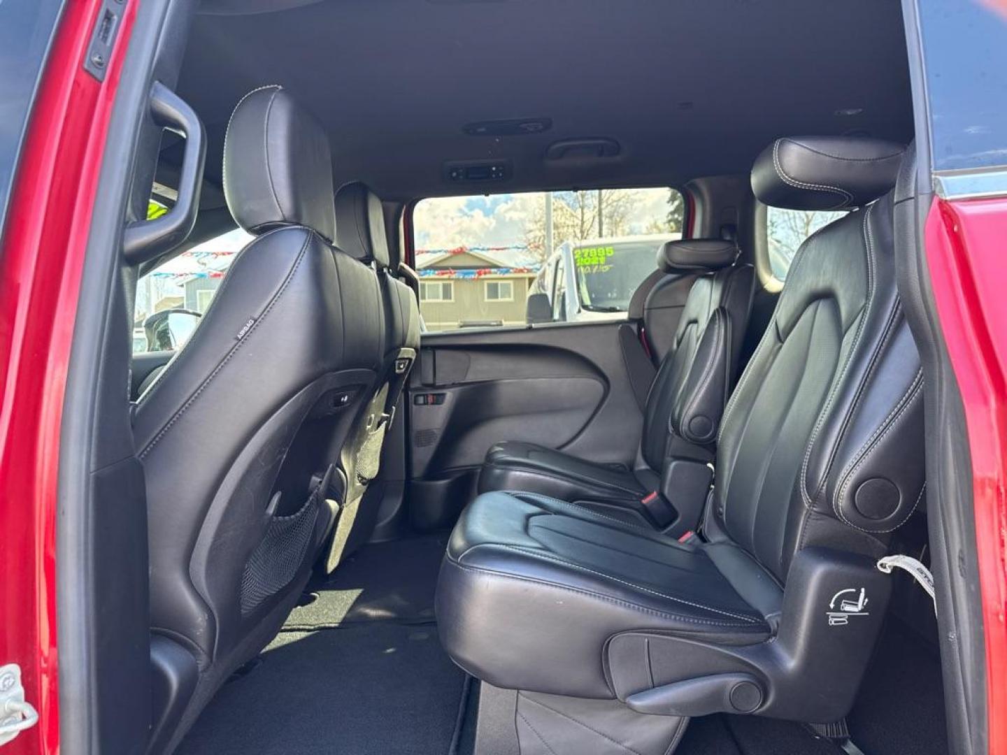 2025 RED CHRYSLER PACIFICA SELECT (2C4RC1BGXSR) with an 3.6L engine, Automatic transmission, located at 929 East 8th Ave, Anchorage, AK, 99501, (907) 274-2277, 61.214783, -149.866074 - Photo#2