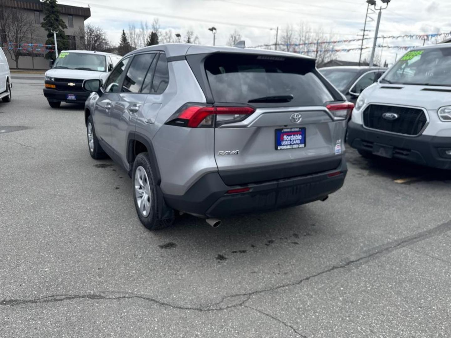 2024 SILVER TOYOTA RAV4 LE LE (2T3G1RFV7RC) with an 2.5L engine, Automatic transmission, located at 929 East 8th Ave, Anchorage, AK, 99501, (907) 274-2277, 61.214783, -149.866074 - Photo#4
