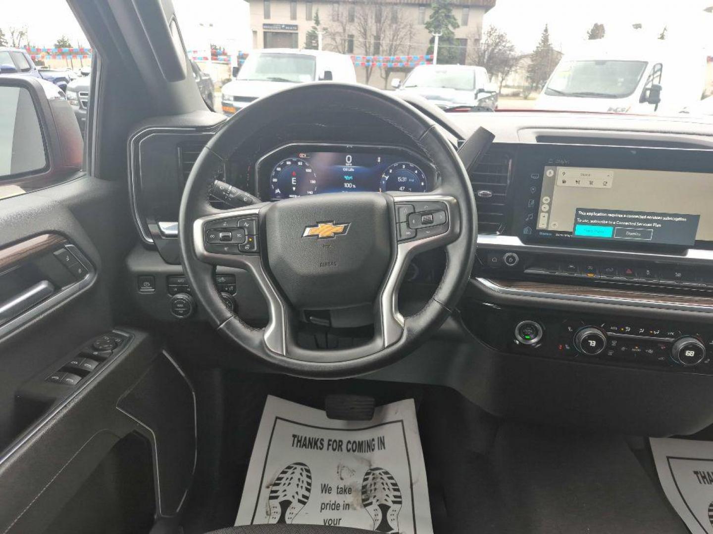 2024 RED CHEVROLET SILVERADO 1500 LT (1GCUDDED8RZ) with an 5.3L engine, Automatic transmission, located at 929 East 8th Ave, Anchorage, AK, 99501, (907) 274-2277, 61.214783, -149.866074 - Photo#4