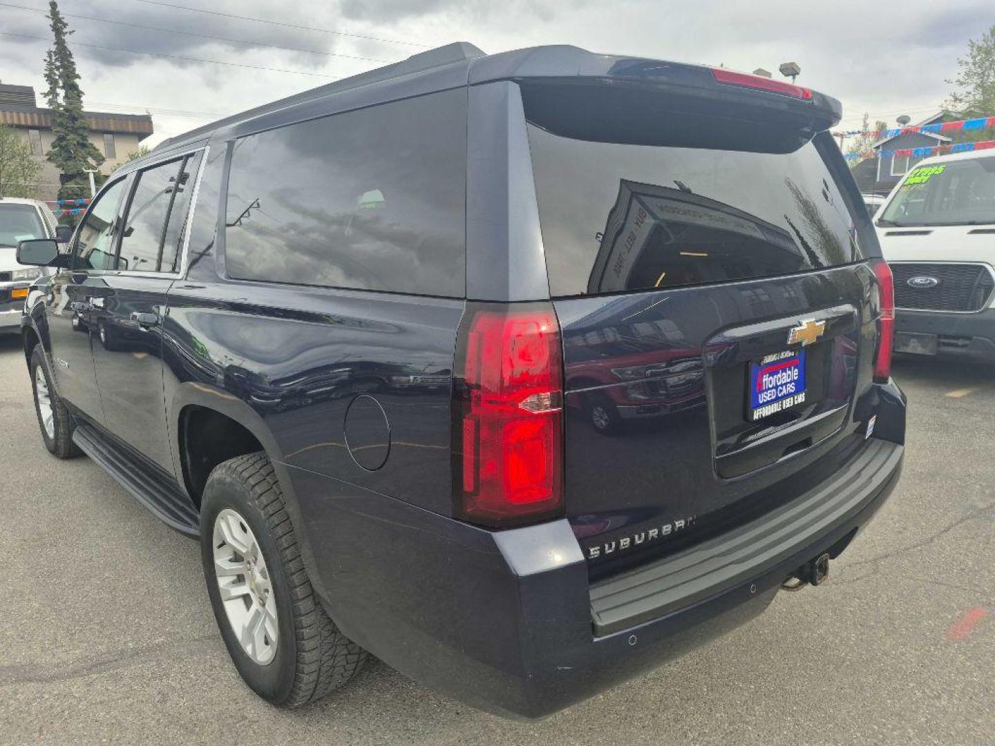 2019 BLUE CHEVROLET SUBURBAN 1500 LS (1GNSKGKC5KR) with an 5.3L engine, Automatic transmission, located at 929 East 8th Ave, Anchorage, AK, 99501, (907) 274-2277, 61.214783, -149.866074 - Photo#2