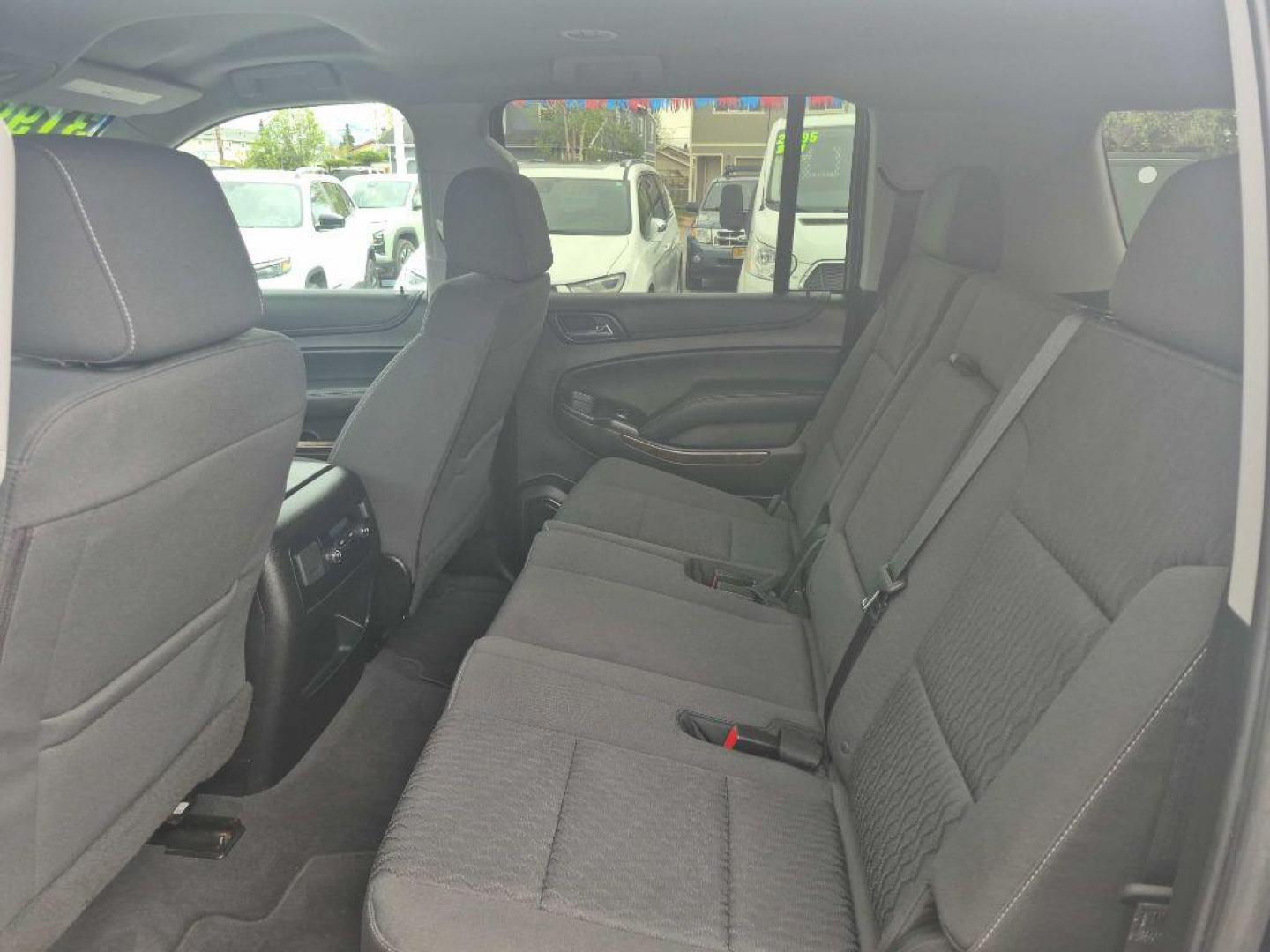 2019 BLUE CHEVROLET SUBURBAN 1500 LS (1GNSKGKC5KR) with an 5.3L engine, Automatic transmission, located at 929 East 8th Ave, Anchorage, AK, 99501, (907) 274-2277, 61.214783, -149.866074 - Photo#3